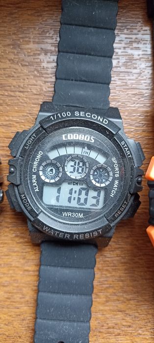 Часы по 3.000 тенге