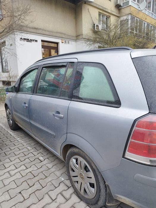 Opel Zafira 7 locuri