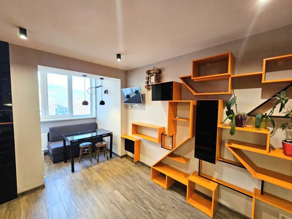 Дава се под наем Двустаен апартамент в София, Център - 70 кв.м за 475 € - Снимка #2