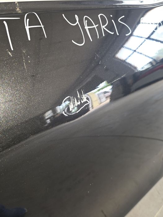 Toyota Yaris Corss 21- предна дясна врата