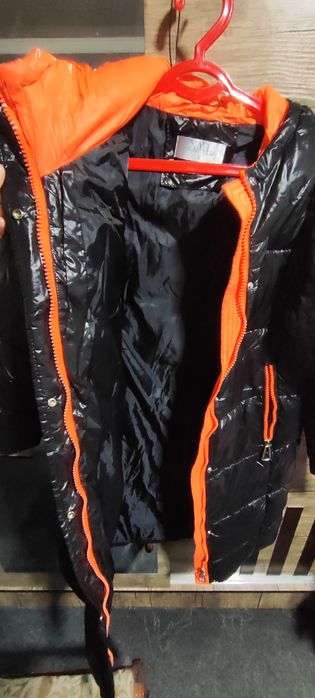 Куртка женская в отличном состоянии