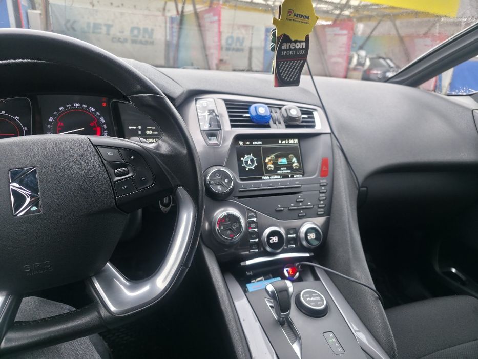 Citroen DS5 Hybrid 4x4 automat