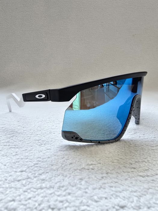 Слънчеви очила Oakley BXTR – Matte Black / Prizm Sapphire