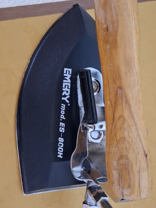 Vând fier călcat profesional