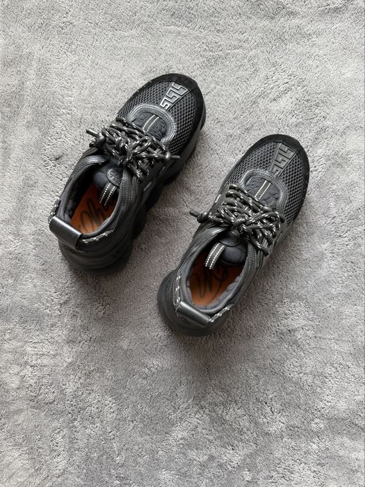 Versace chain reaction