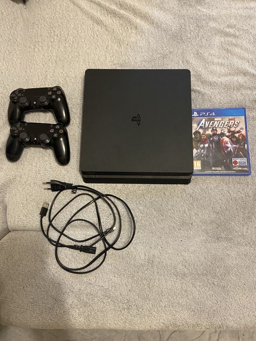 Play Station 4 Slim