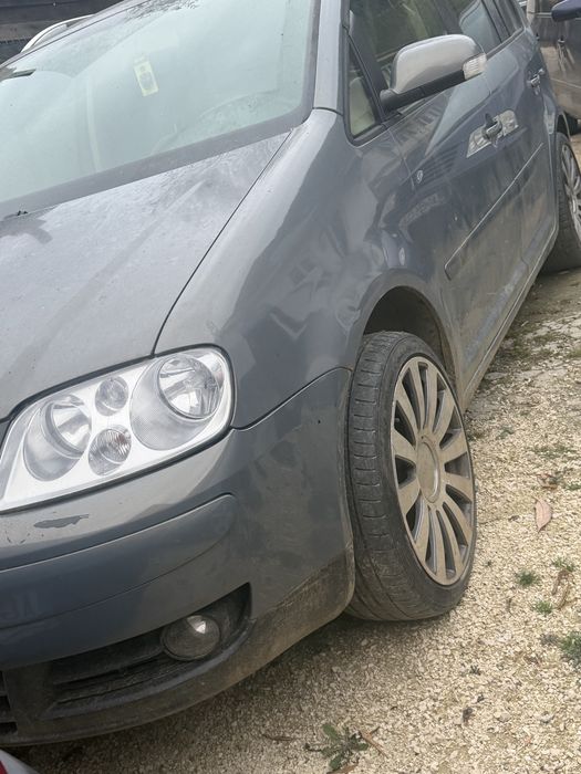 VOLKSWAGEN Touran 2005 — imagine 4