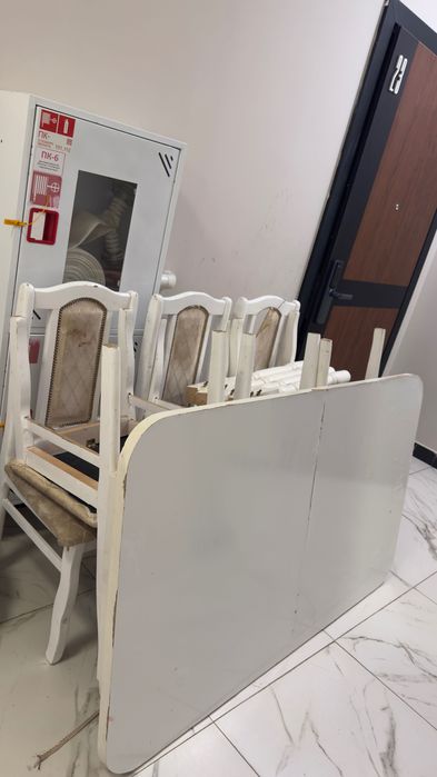2 м Стол и 6 стулья отдам за 10000