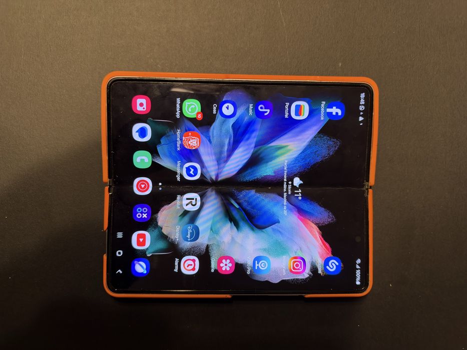 Samsung Galaxy Z Fold3 5G 256GB - defect ecran exterior