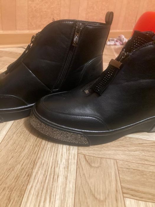 Ботинки  женские