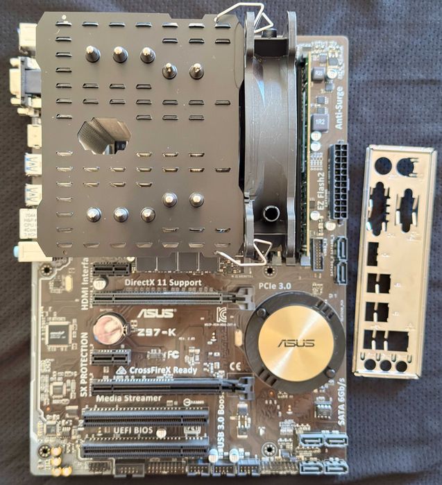Дъно Дънна платка ASUS Z97-K, процесор i7 4770K, 16gb RAM, 256GB M.2 SSD и охладител
