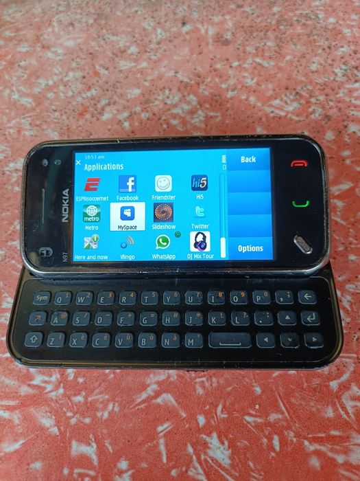 Vând Nokia N97-4 RM 555