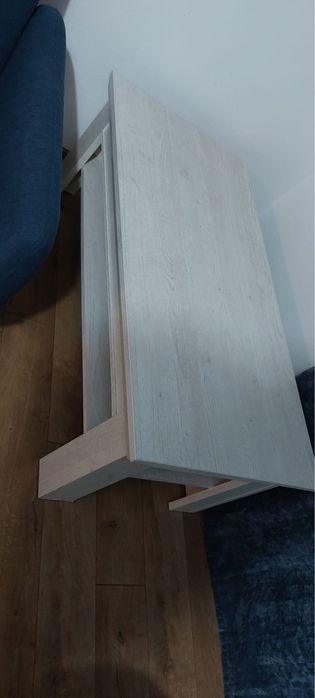 Vand masa si canapea