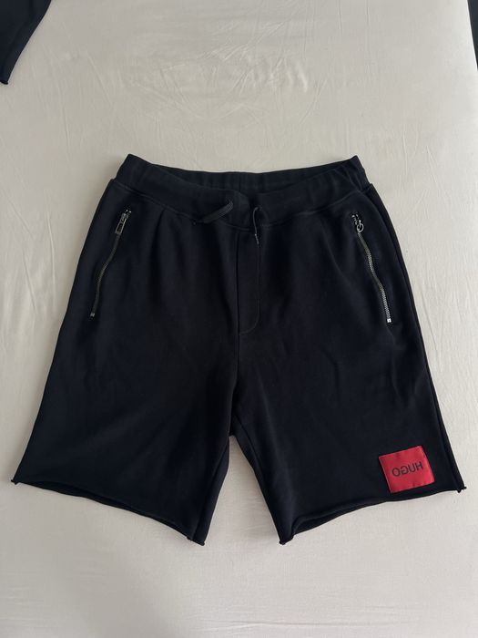 HUGO Boss • М Size • Комплект къси панталони и тениска • Черно • Памук