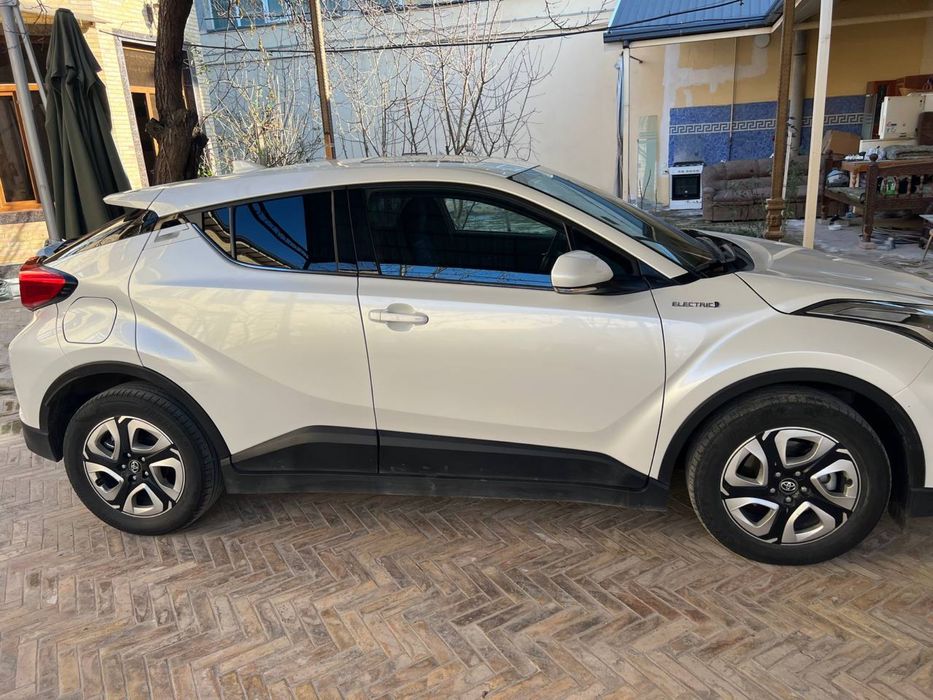 Продаю свою Tayota ChR