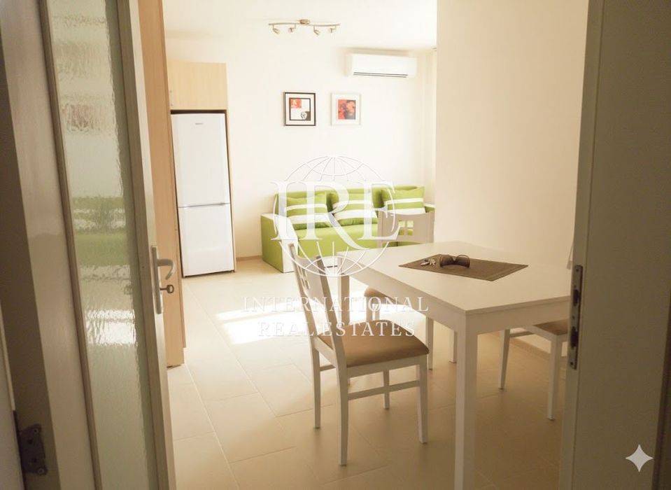 Продава се Двустаен апартамент в Варна, Окръжна болница - 50 кв.м за 2940 €/кв.м - Снимка #2