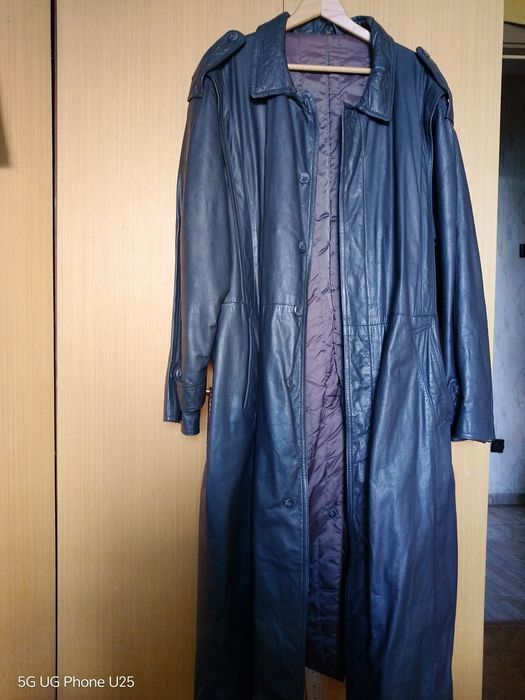 Продавам мъжко Манто