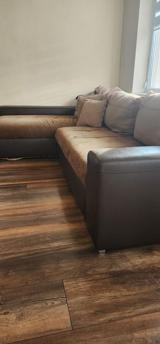 Подарявам диван ВАРНА