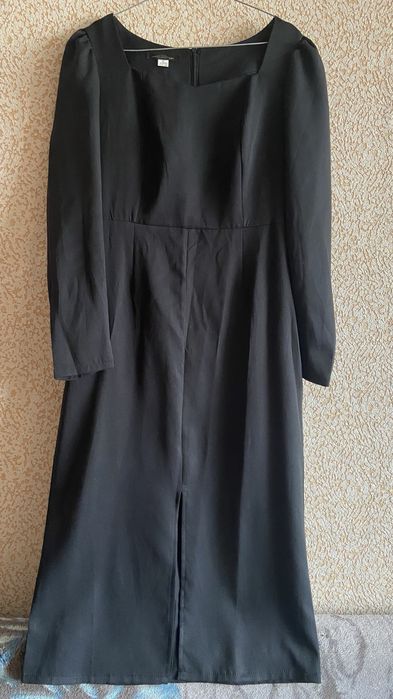 Платья женские .