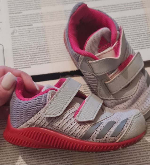 Adidași adidas nr 21