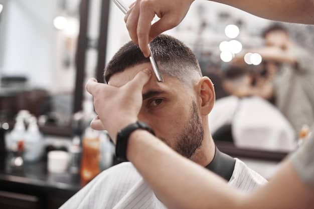 Парикмахер на дому и выезд к клиенту.