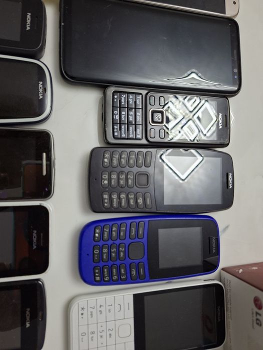 Vând tefoane Nokia