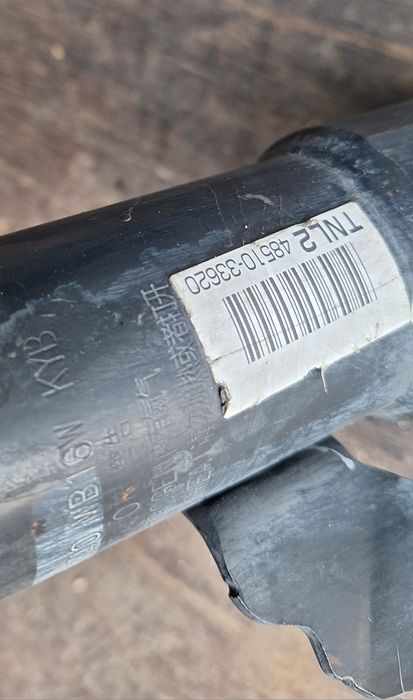 Амортизаторы камри 40-45