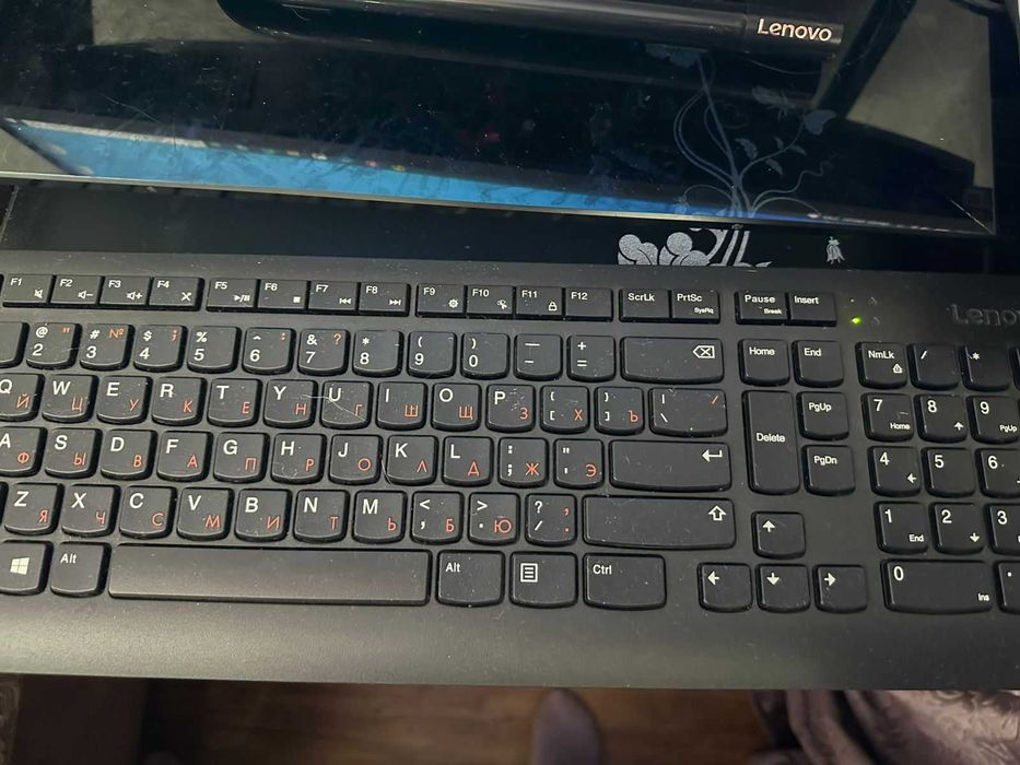 Продам новый моноблок  Lenova