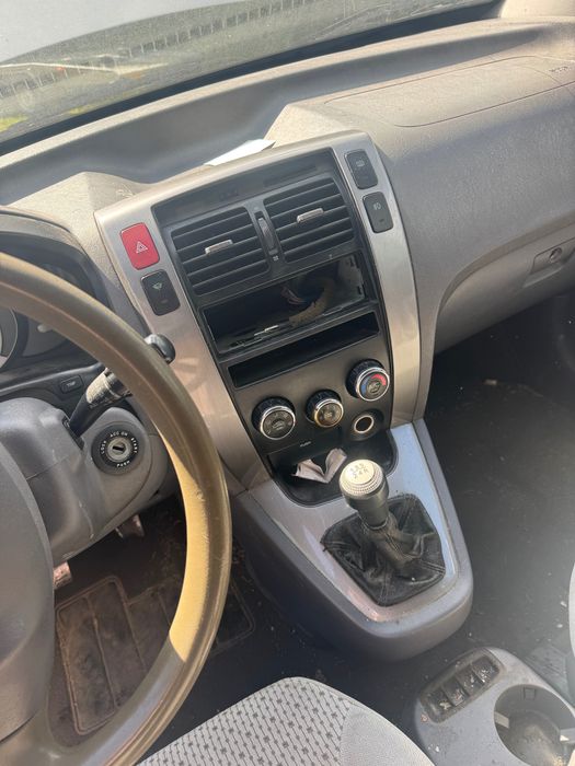 Hyundai Tucson на части