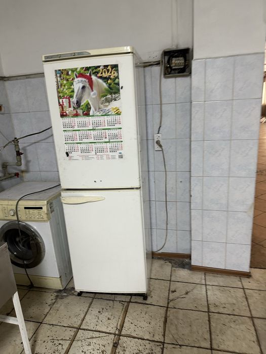 Продам холодильник