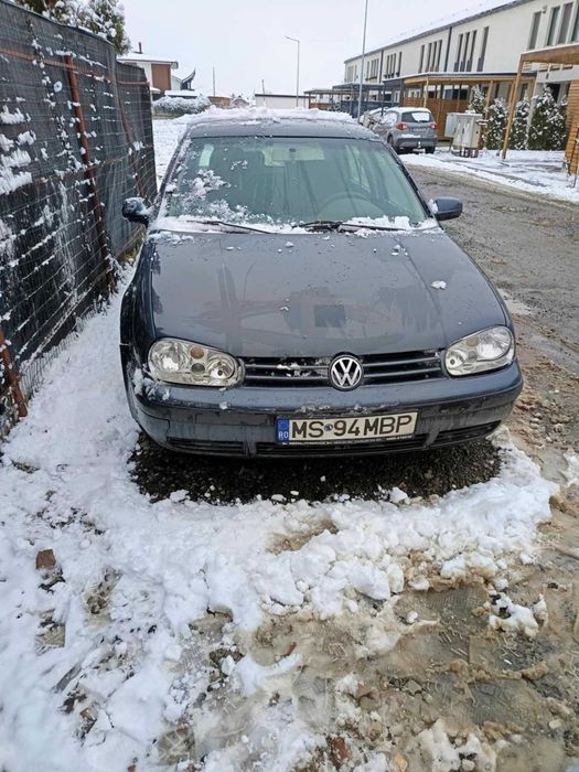 Autoturism WV Golf 4