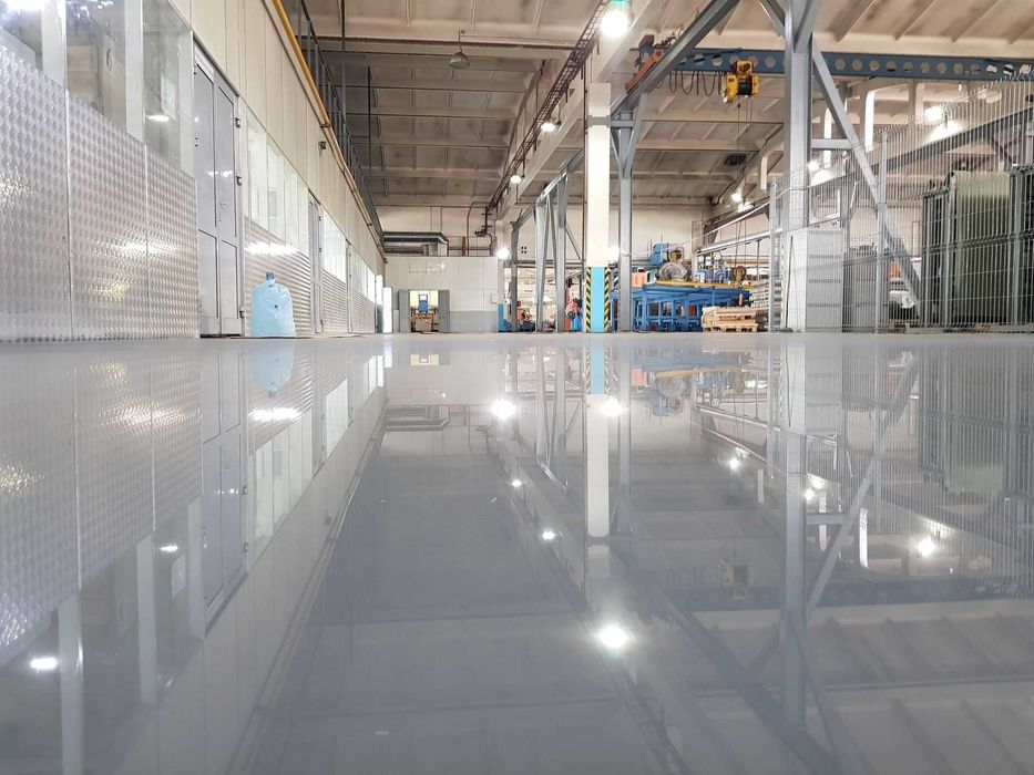 топинговый пол мастертоп 450. наливные полы для производственных помещений. полимерные полы для производственных помещений. полимерстоун-2. топинговый бетонный пол.