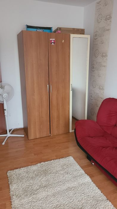 Închiriez apartament cu doua camere