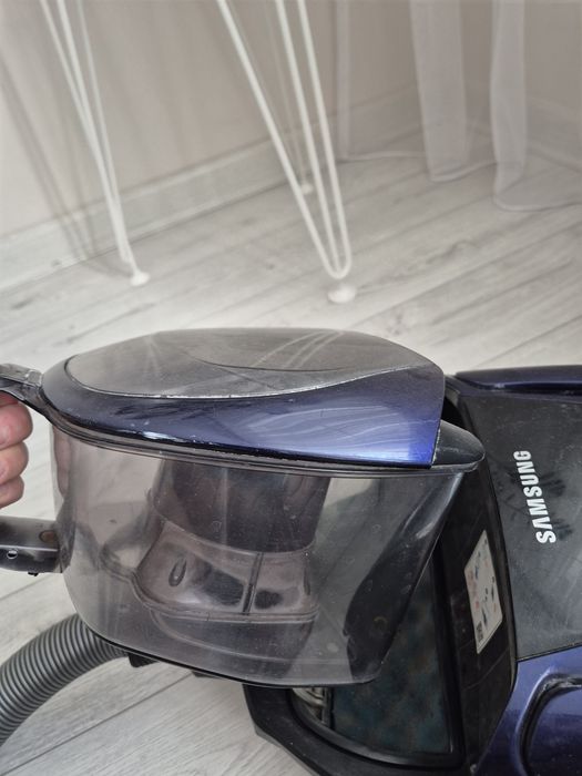 Пылесос Samsung проводной