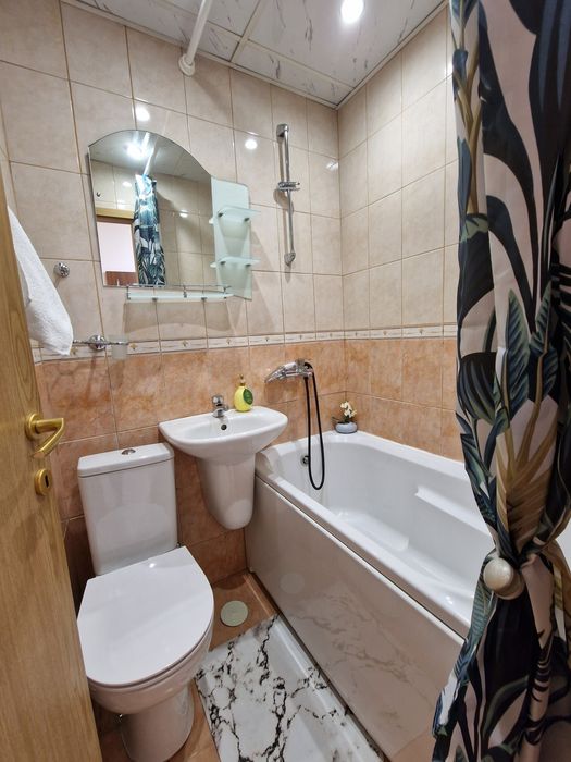 Дава се под наем Двустаен апартамент в Варна, Бриз - 86 кв.м за 797.64 € - Снимка #14