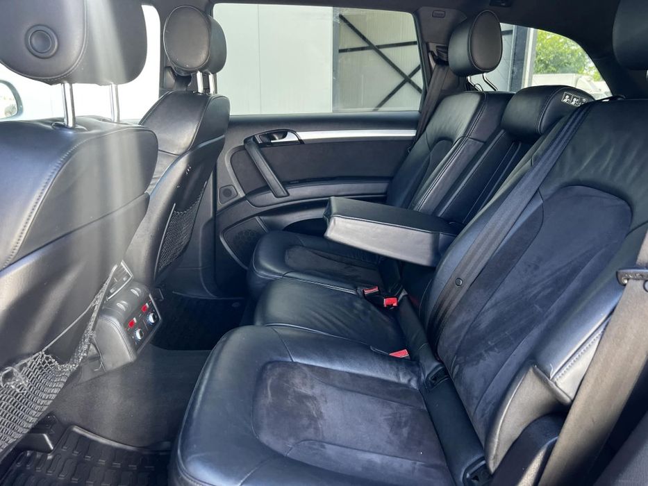 Audi Q7- 3.0 D - 245CP