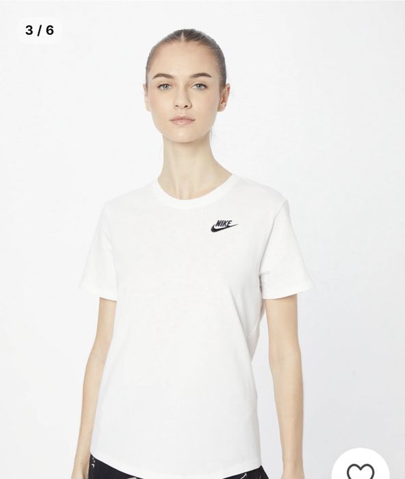 бяла тениска nike