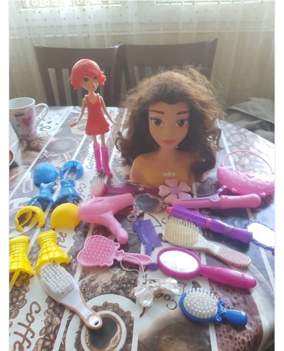 Кукла за прически