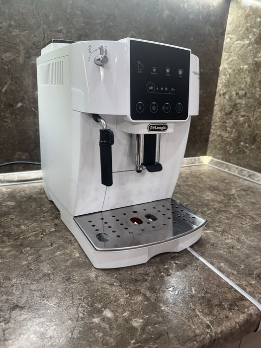 Кофемашина delonghi