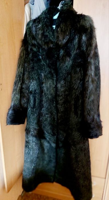 Продам женскую шубу