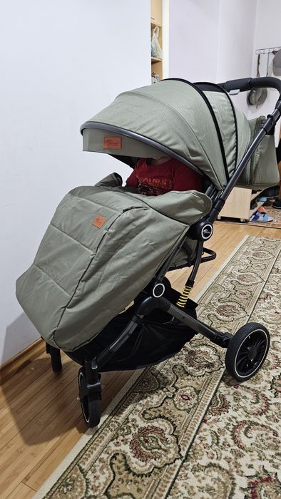 Коляска прогулочная