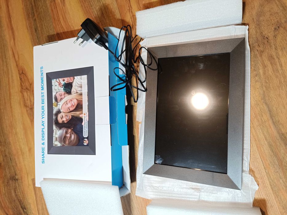 Цифрова фоторамка с меню на БЪЛГАРСКИ Frameo-10.1" WiFi IPS 32GB памет