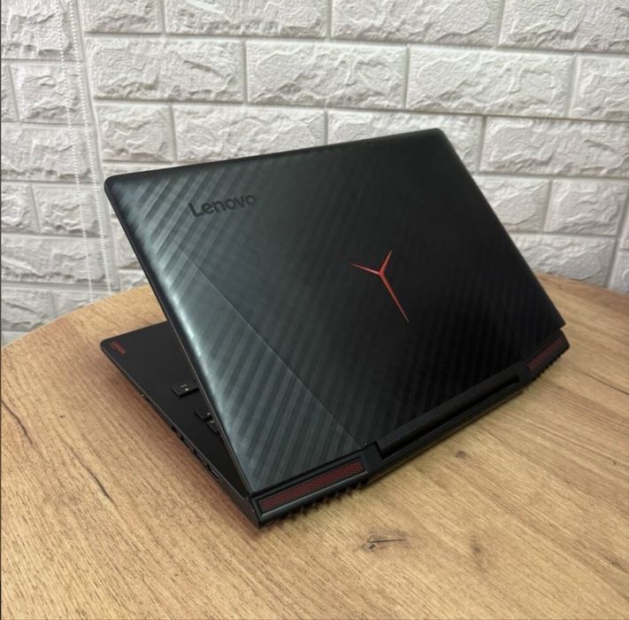 Lenovo Legion Y720