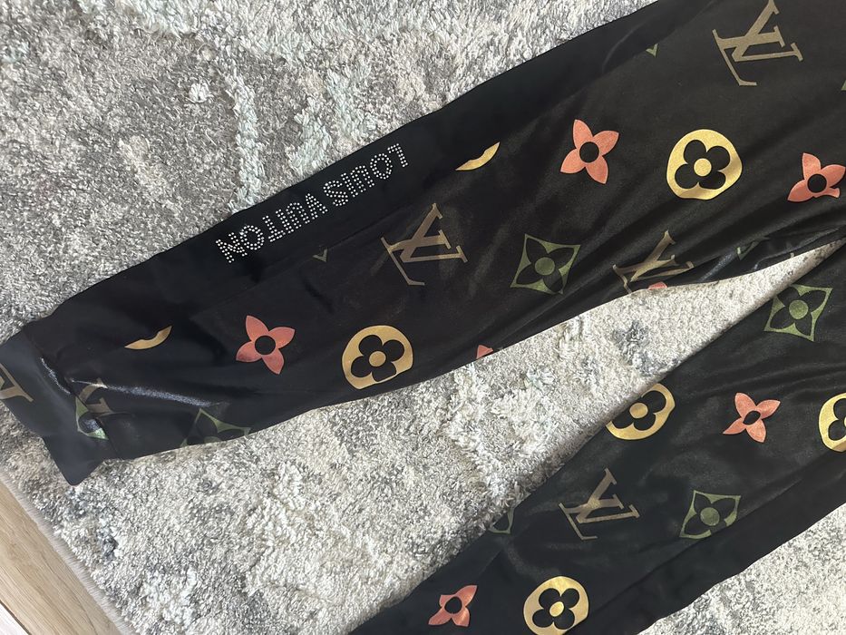 LV костюм двойка
