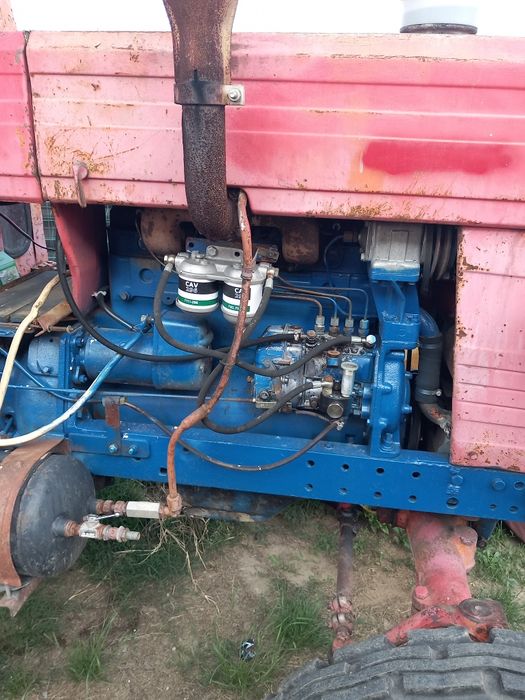 Vând tractor UTB 650