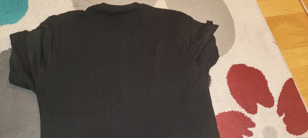 tricou Burberry (negociabil la preț)