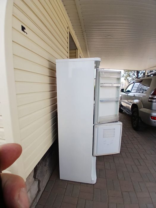 Холодильник indesit