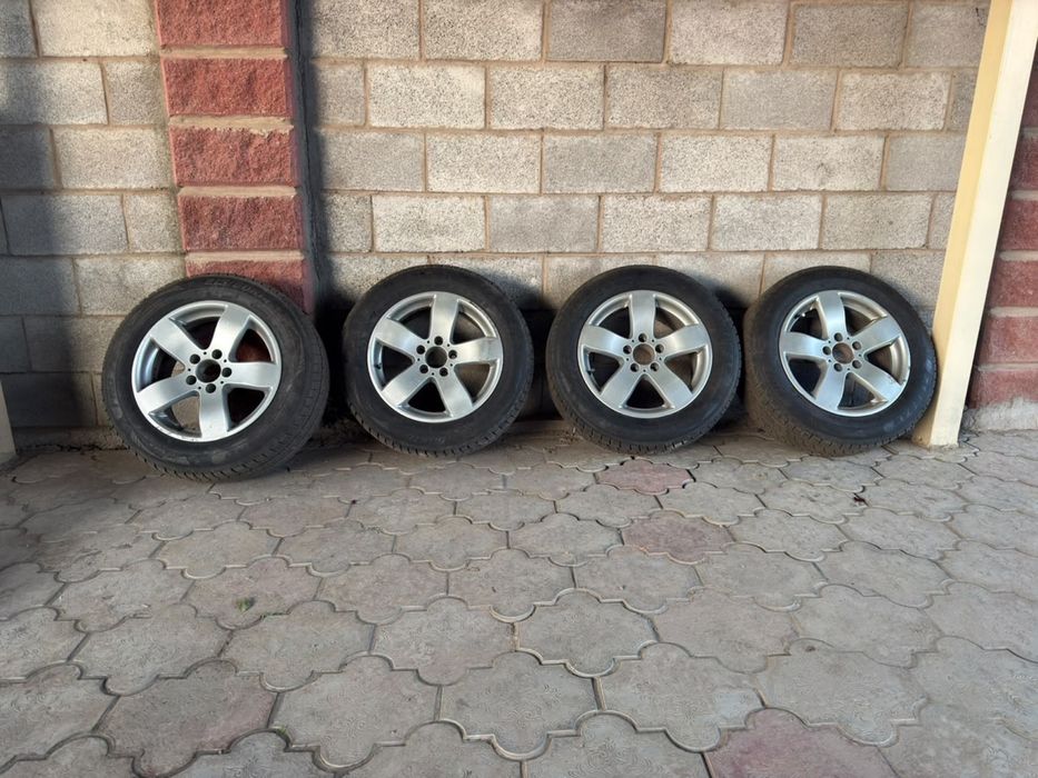 Диски Мерс, с резиной зима 215/60 R16 В хорошем состоянии  100’000тг