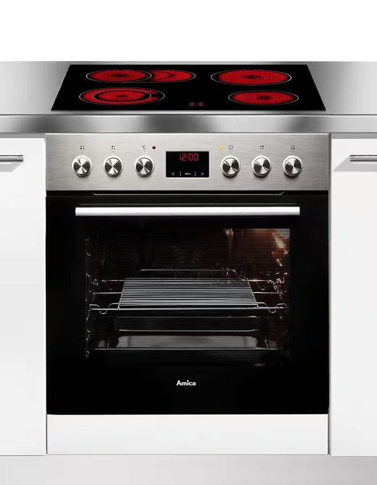 Нов комплект фурна с котлони за вграждане Amica