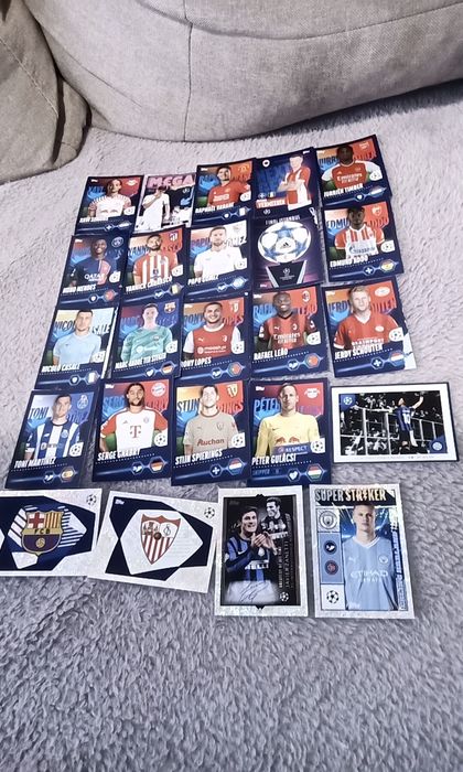 Vând stikere uefa champions league 2023-2024